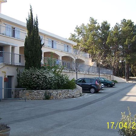 Auberge De Jeunesse Jas De Bouffan Aix-en-Provence Exterior foto